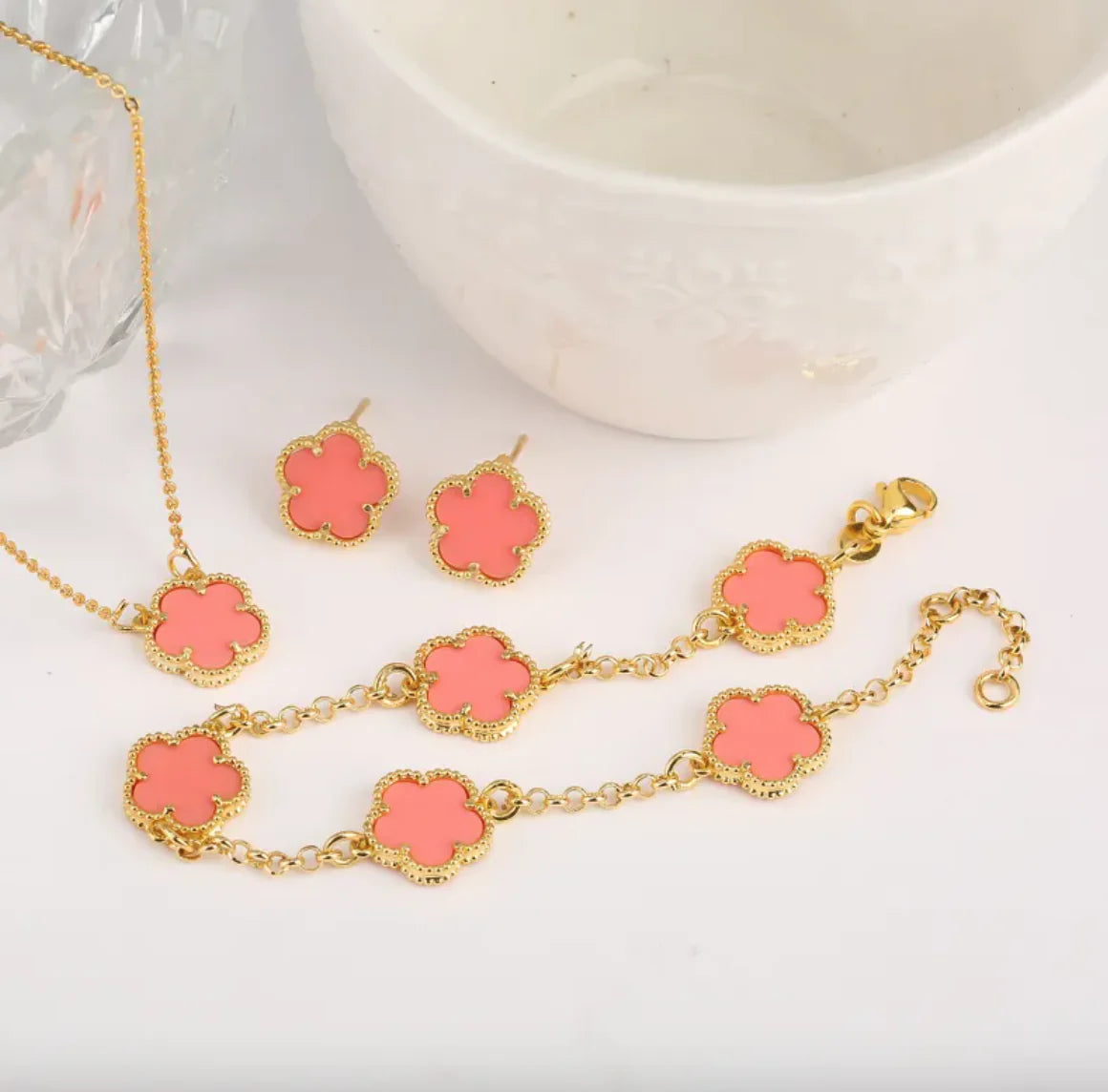 Copper-Plated Real Gold 3-Piece Jewelry Set – Lucky Pork Belly Petals Necklace, Ear Studs & Bracelet